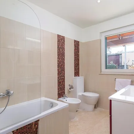 Holiday home Nice Home In Rezanci With Wifi *