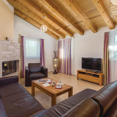 Holiday home Nice Home In Rezanci With Wifi *