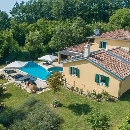 Holiday home Nice Home In Rezanci With Wifi